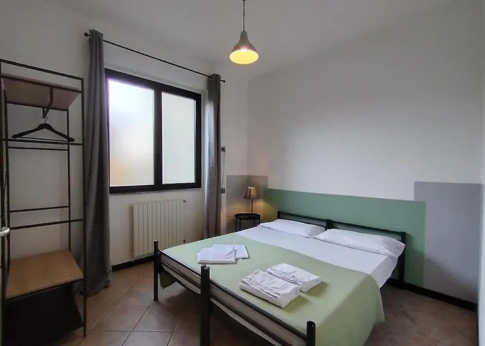 Hostel Lake Como Beach Hostel *