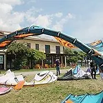 Lake Como Beach Hostel Vandrarhem *