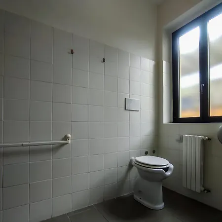 Lake Como Beach Hostel Vandrarhem Domaso