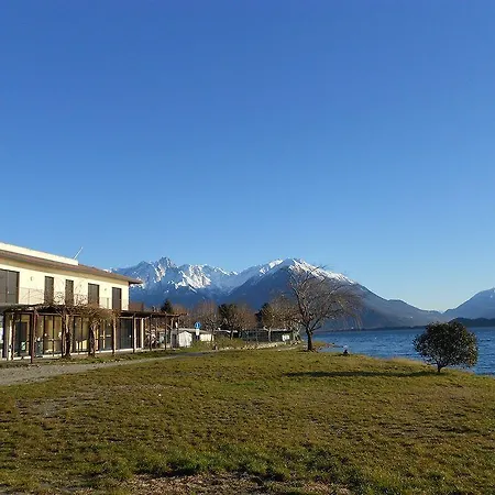 Lake Como Beach Hostel *