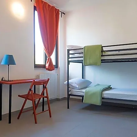 Hostel Lake Como Beach Hostel *