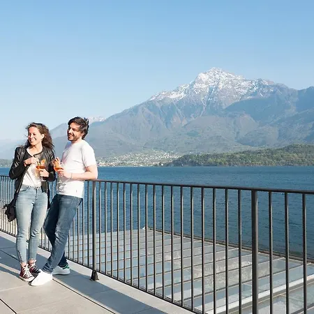 Lake Como Beach Hostel דומאסו