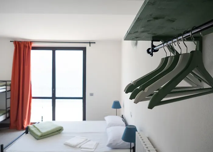 旅馆 科莫湖海滩旅馆