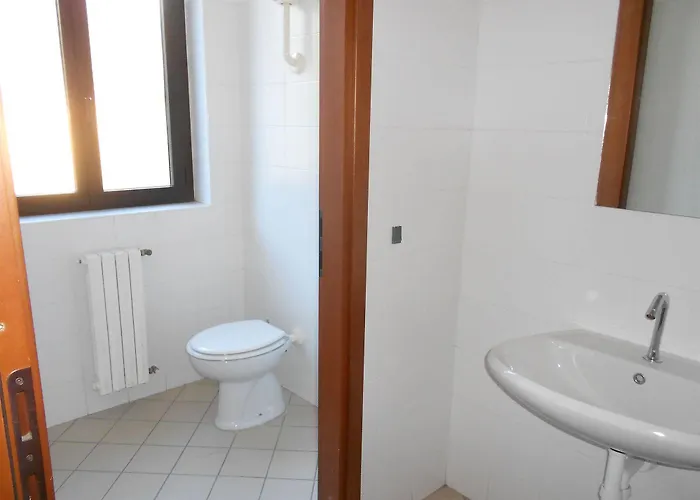 科莫湖海滩旅馆 旅馆 多马索