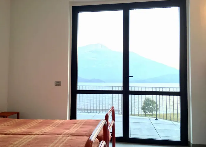 科莫湖海滩旅馆 旅馆