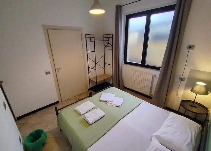 Hostel Lake Como Beach Hostel